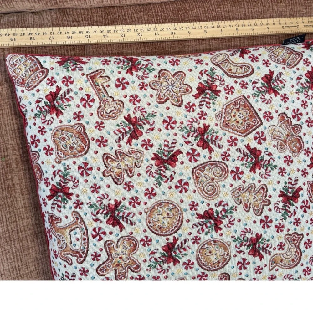 Large‎ Caldeira UK Christmas Gingerbread Tapestry Throw Pillow Holiday Decor